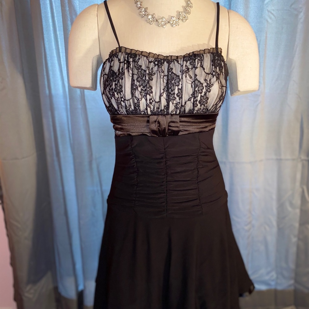 Woman’s - 10-12 Black Dress